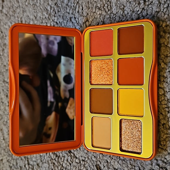 Too Faced - Light My Fire eyeshadow palette - Picture 4 of 5